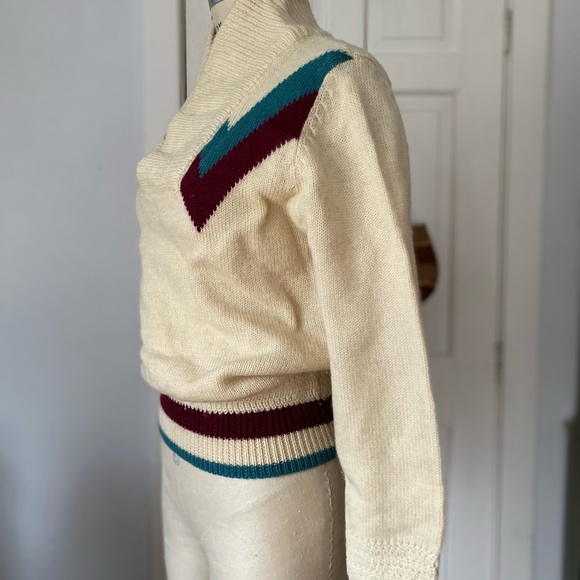 Vintage Umbro sweater size small - Picture 2 of 4